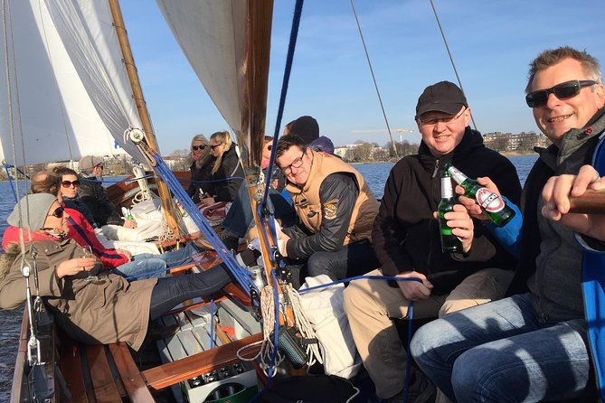 sailing-trip-on-the-hamburg-outer-alster