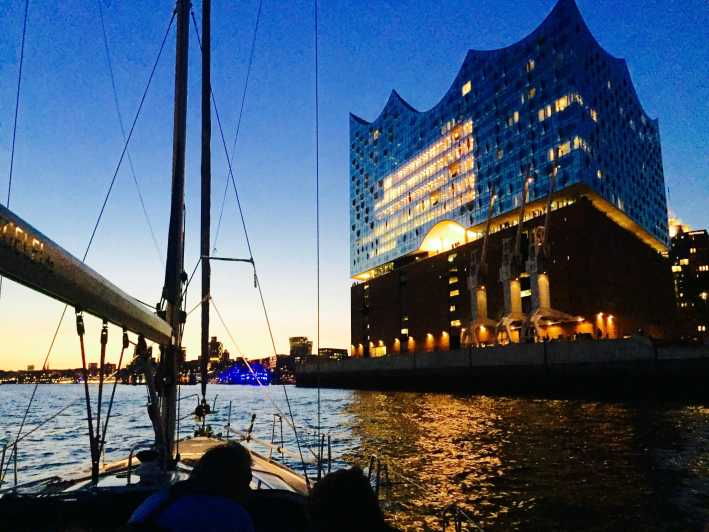 sailing-trip-the-elbe-by-night-hamburg-elbe