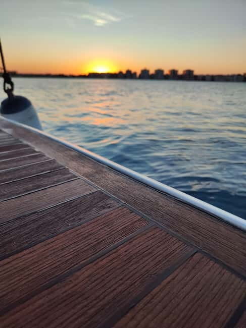Sailing with sunset and swim in the sea - FAQ