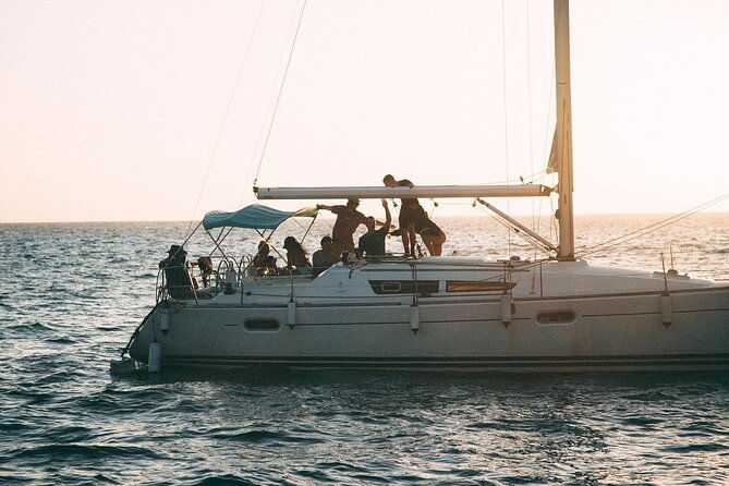 sailing-yacht-on-a-private-charter