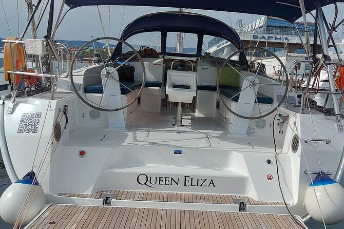 sailing-yacht-queen-eliza-for-charters-and-entertainment-in-varna