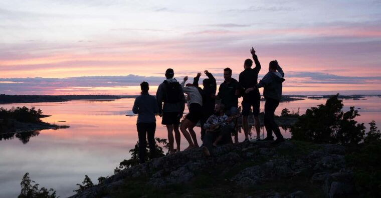 saint-anna-archipelago-guided-kayaking-wild-camping