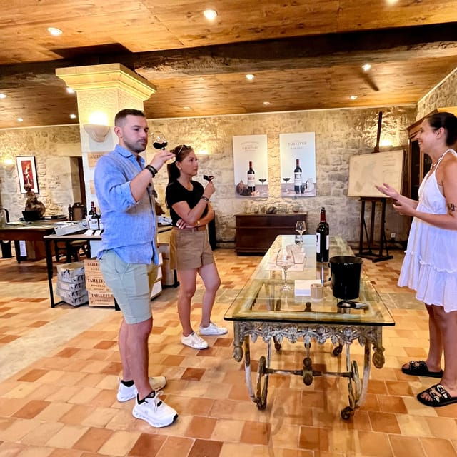 saint-emilion-pomerol-full-day-private-tour-in-a-classic-car