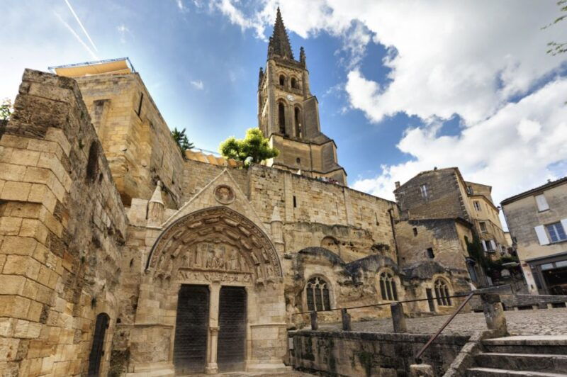 saint-emilion-private-walking-tour-magnificent-views-2