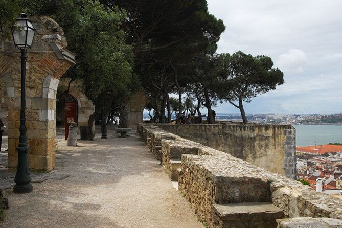 saint-george-castle-guided-tour-from-lisbon