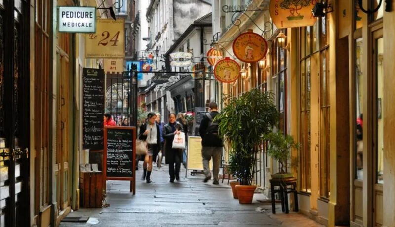 saint-germain-chocolate-pastries-and-macaron-private-tour