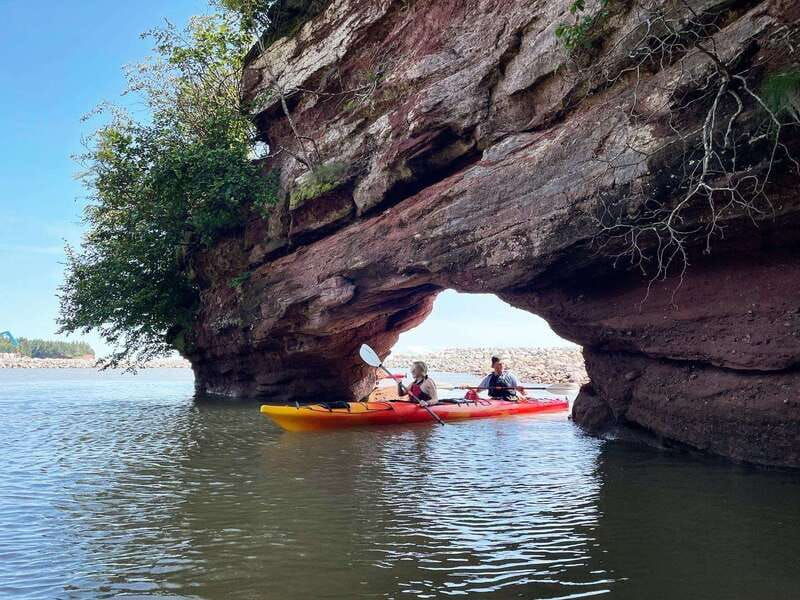 saint-john-guided-kayaking-tour-of-st-martins-sea-caves
