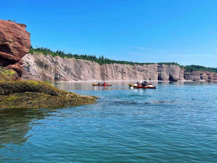 saint-john-guided-kayaking-tour-of-st-martins-sea-caves
