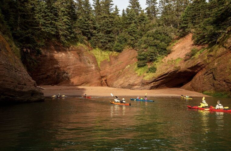 saint-john-guided-kayaking-tour-of-st-martins-sea-caves