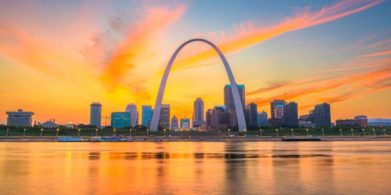 saint-louis-romantic-tour-in-the-city-of-love