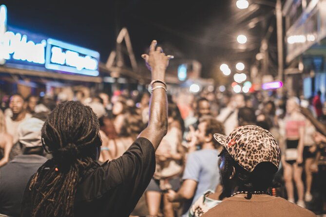 saint-lucia-street-party-with-private-guide-transport