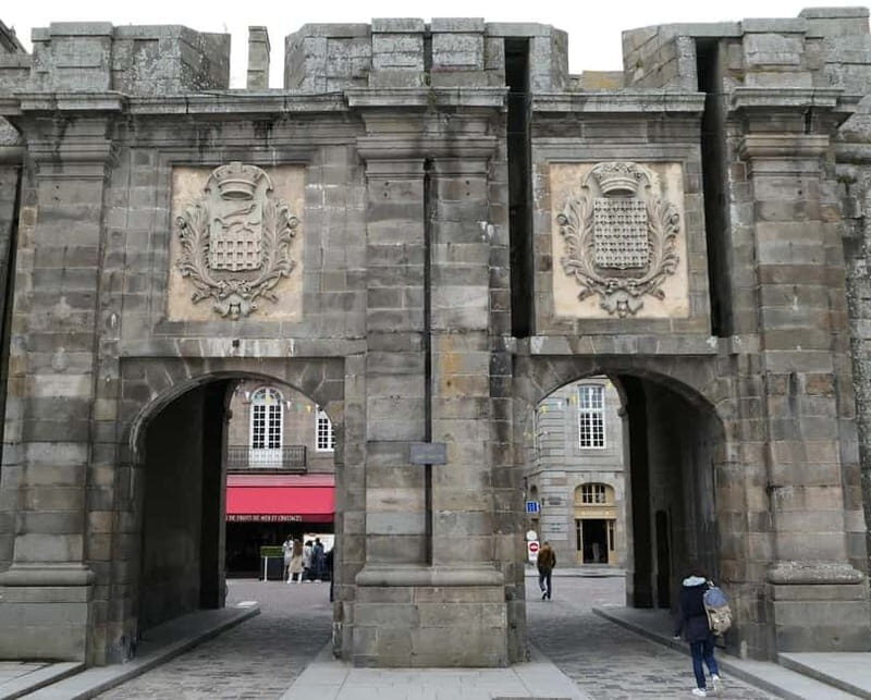 Saint-Malo: Breathtaking landscapes and History Walking Tour - The Sum Up