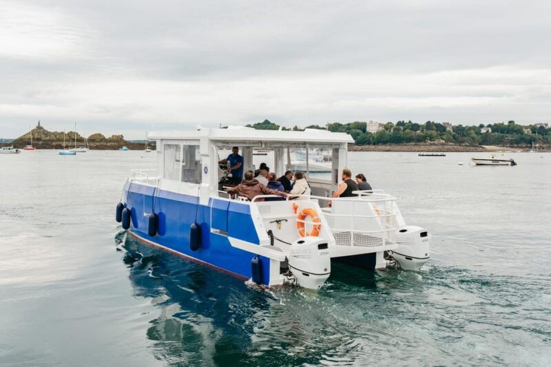 saint-malo-guided-boat-tour-with-local-captain