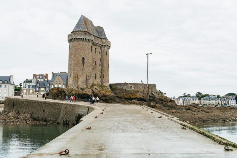 saint-malo-guided-boat-tour-with-local-captain