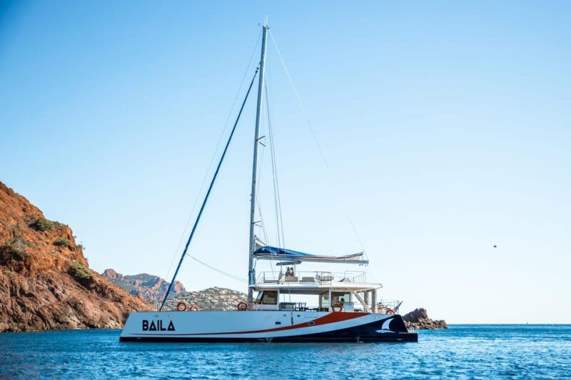 saint-raphael-dinner-in-front-of-the-golden-island