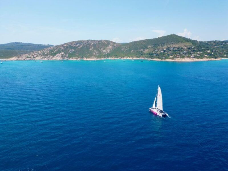 saint-tropez-evening-catamaran-party-with-welcome-drink