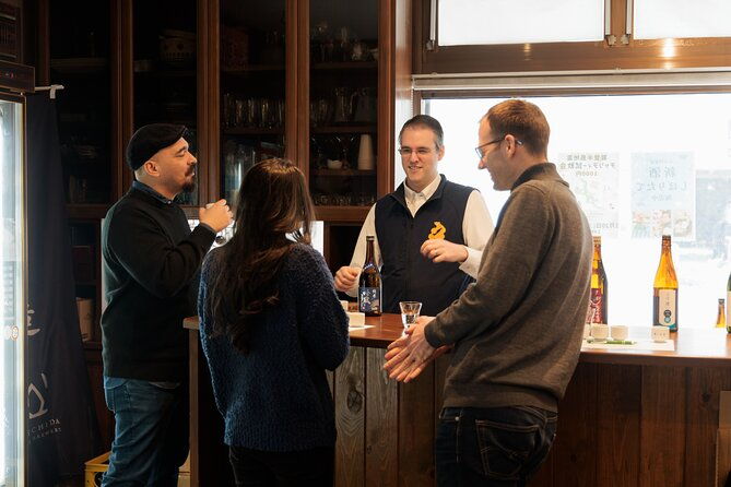 sake-lovers-private-tour-visit-liquor-store-and-izakaya