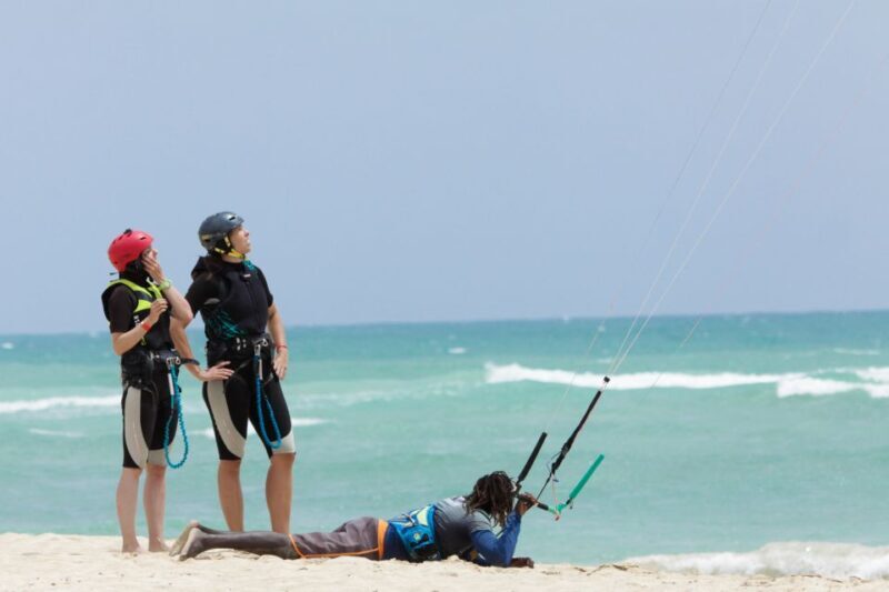 Sal: Kitesurfing Lessons - What You Can Expect from the Tour