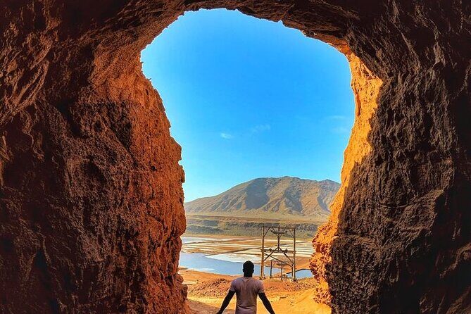 Sal Private Tour: All inclusive Salt Lake, Blue eye and Shark Bay - The Mirage and the Desert Illusions