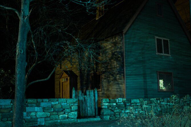 Salem Booze and Brews Haunted Pub Crawl by US Ghost Adventures - Key Points