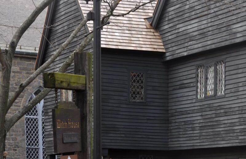 salem-ghosts-of-salem-walking-tour
