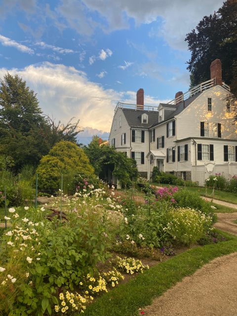 salem-ma-history-and-hauntings-guided-walking-tour
