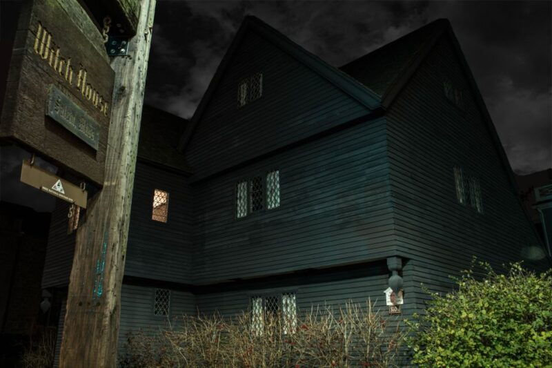 salem-secrets-of-salem-hidden-history-walking-tour