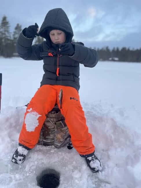 Sälen: Ice Fishing Experience - What to Expect During the Ice Fishing Tour in Sälen