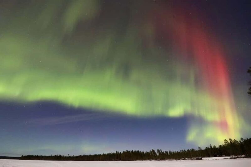 Sälen: Northern Lights Snowshoe Adventure with Pickup - Exploring the Snowshoe Northern Lights Tour