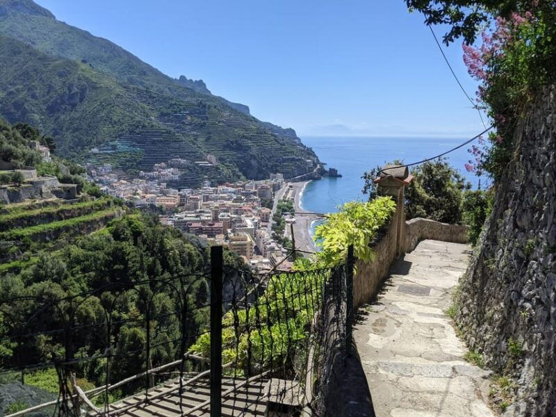 salerno-easy-hiking-path-of-lemons-maiori-and-minori