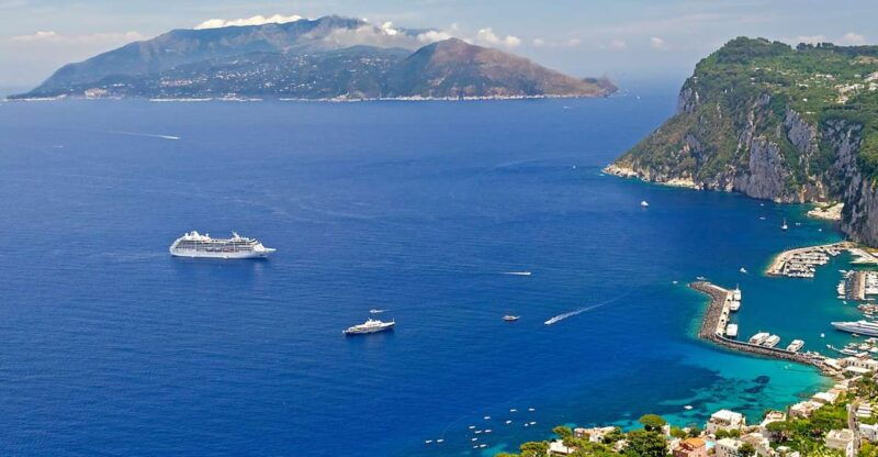 salerno-to-capri-private-boat-excursion