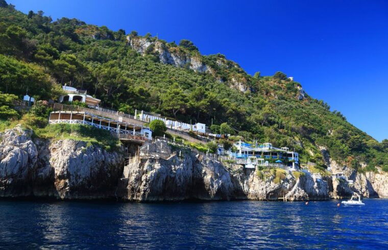 salerno-to-capri-private-boat-excursion