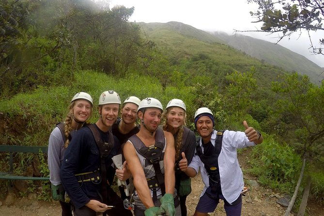 salkantay-trek-to-machupicchu-humantay-lake