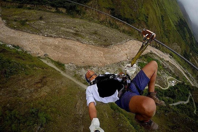 salkantay-trek-to-machupicchu-humantay-lake