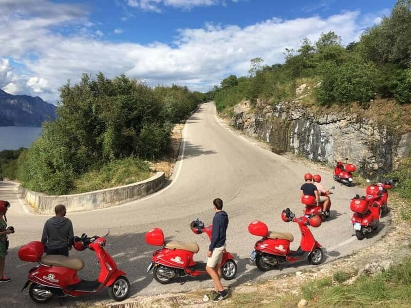 Salò: Lake Garda self-guided Vespa tour - An Authentic and Scenic Day on Two Wheels