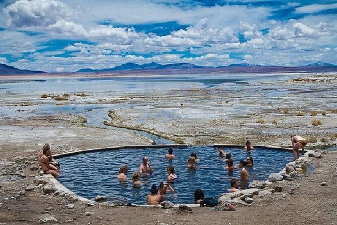salt-flats-of-uyuni-in-3d-2n