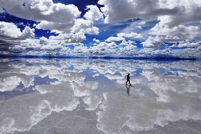 salt-flats-of-uyuni-in-3d-2n