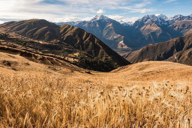salt-mines-mountains-and-quechua-farmers-full-day-photography-expedition