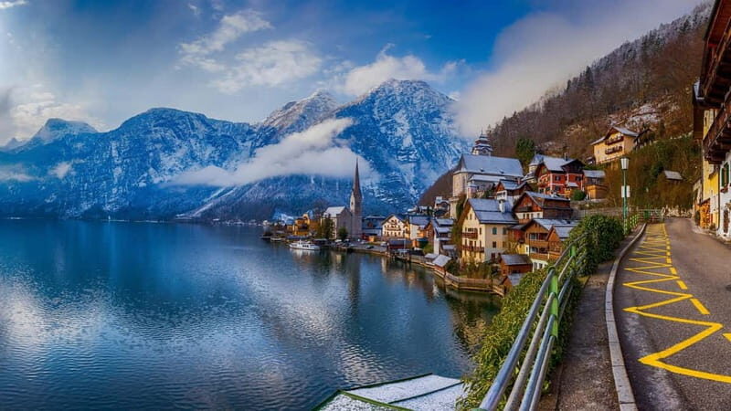 Salzburg  A City of History, Hallstatt  A Place of Legends - Key Points