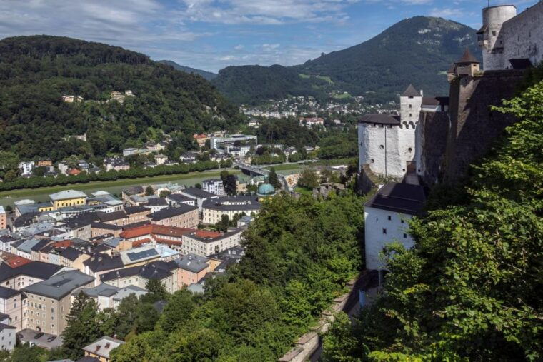 salzburg-express-walk-with-a-local-in-60-minutes