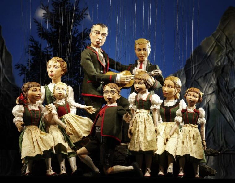 salzburg-puppetry-highlights-show-at-the-marionettentheater