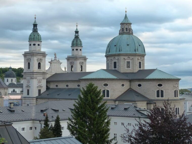 salzburg-the-sound-of-music-movie-city-tour-with-a-local