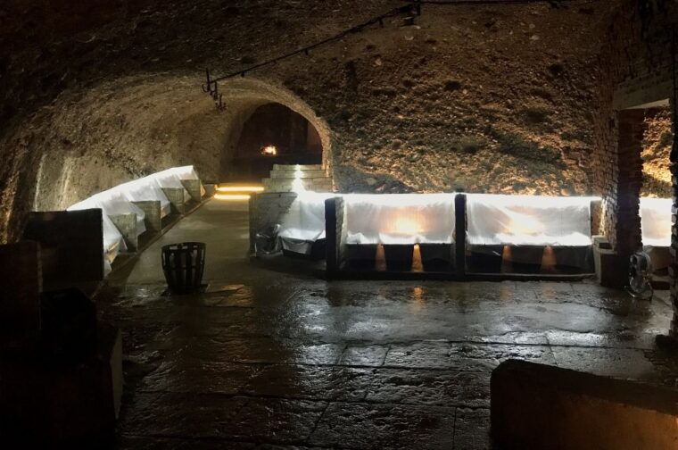 salzkammergut-sandstone-beer-cellar-tour