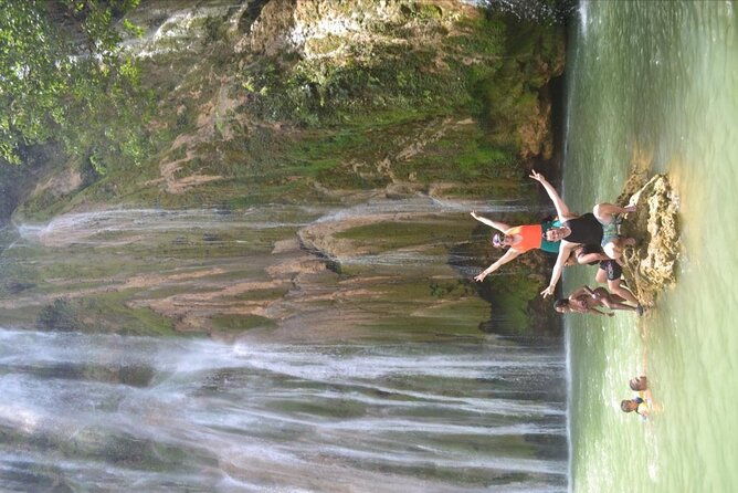 samana-bay-bacardi-island-and-limon-waterfall