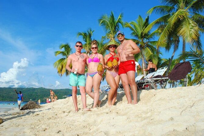 samana-bay-bacardi-island-and-limon-waterfall