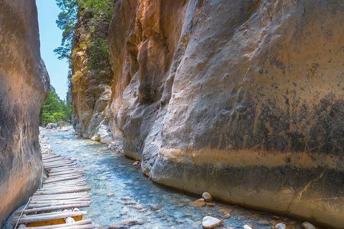 samaria-gorge-hiking-day-tour-from-rethymno