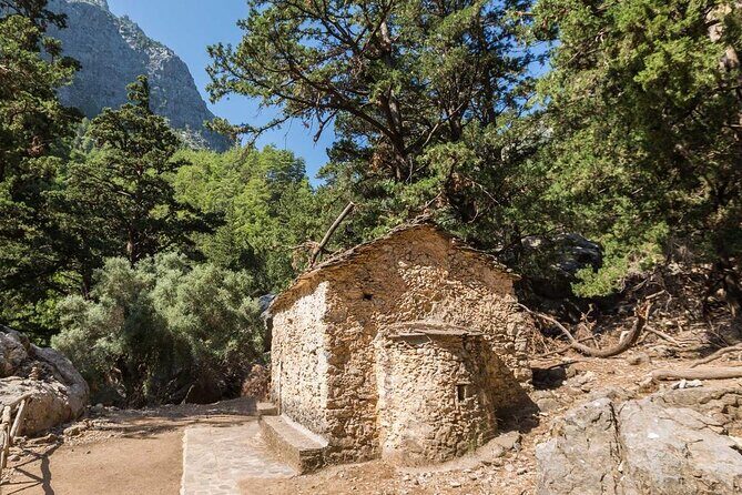 Samaria Gorge Hiking from Chania with proffesional hiking guide - The Sum Up: Who Will Love This Tour?