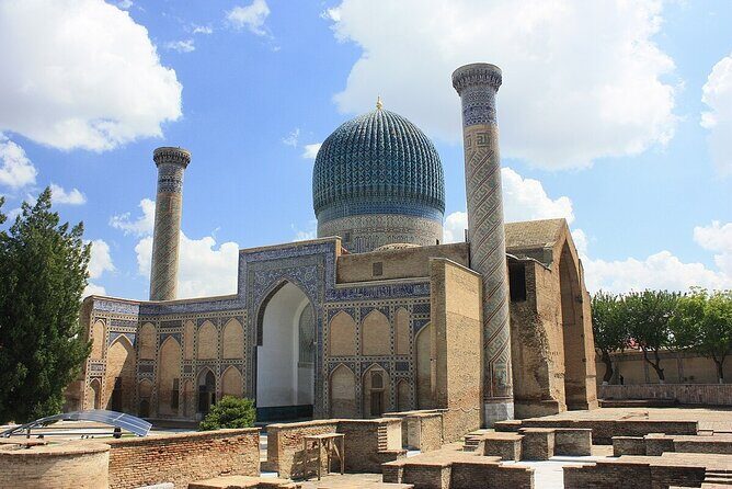 Samarkand Discoveries A Tour of Timeless Wonders with a Guide - Key Points