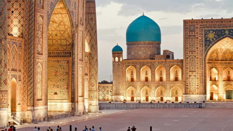 Samarkand: Photo Walking Tour with Treasure Passport - Key Points