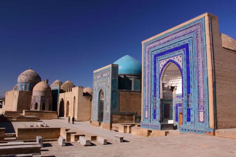Samarkand: Photo Walking Tour with Treasure Passport - Why This Tour Works Well